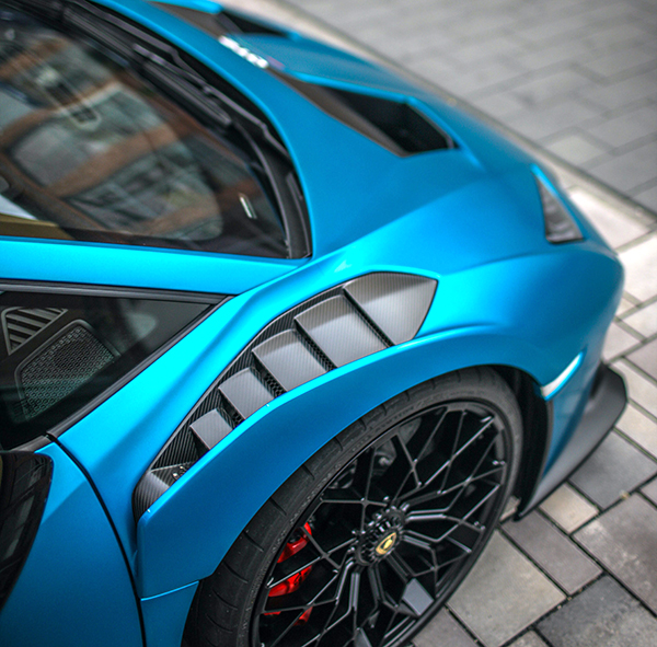 BLUE LAMBORGHINI